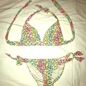 Victoria’s Secret bikini